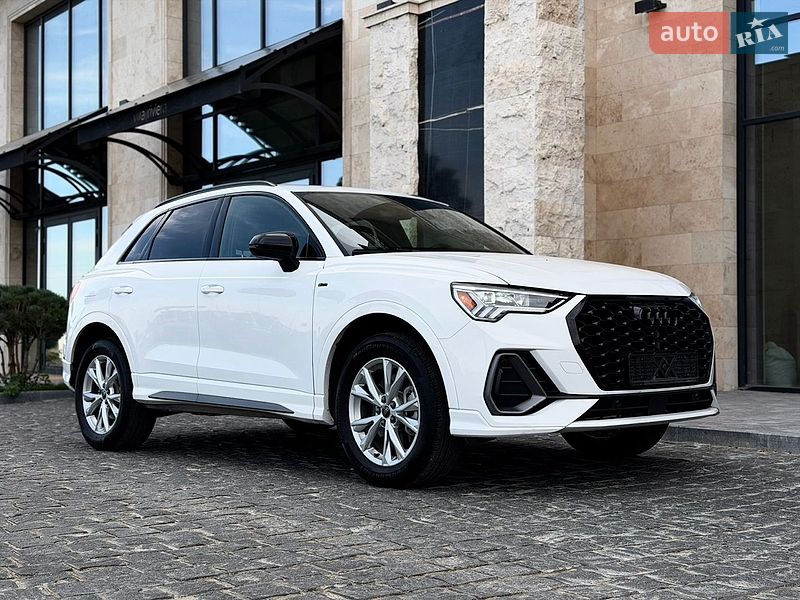 Позашляховик / Кросовер Audi Q3 2024 в Львові