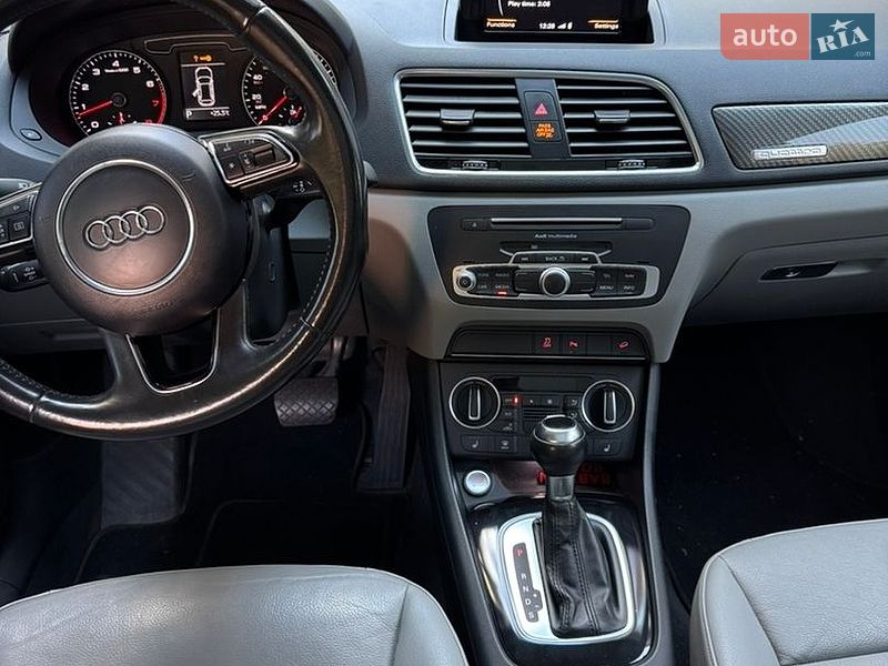 Позашляховик / Кросовер Audi Q3 2016 в Дніпрі