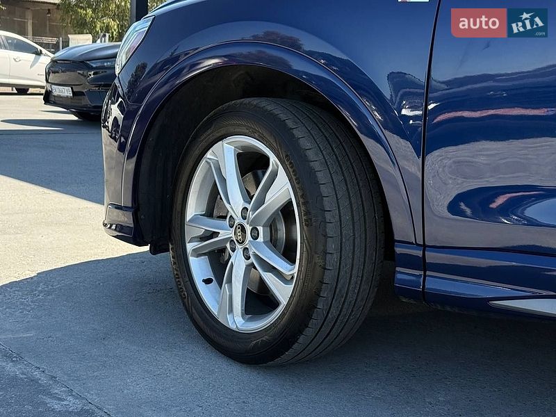Внедорожник / Кроссовер Audi Q3 2022 в Ровно