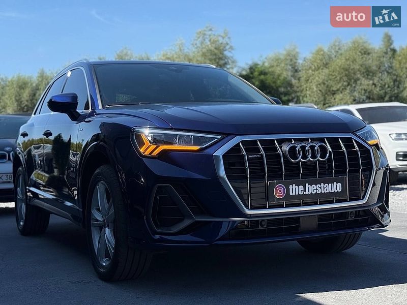 Внедорожник / Кроссовер Audi Q3 2022 в Ровно