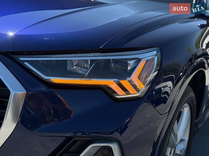 Внедорожник / Кроссовер Audi Q3 2022 в Ровно