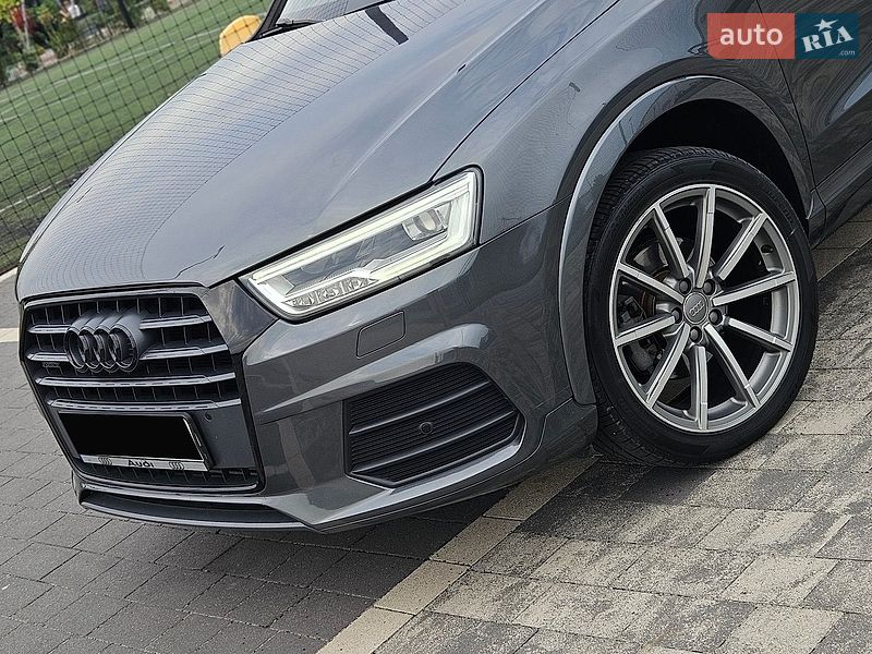 Внедорожник / Кроссовер Audi Q3 2017 в Мукачево