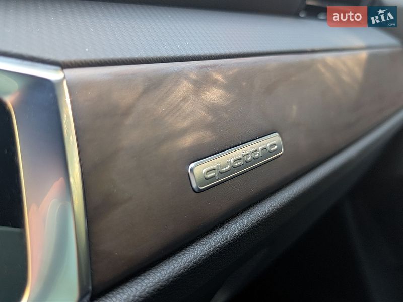 Позашляховик / Кросовер Audi Q3 2024 в Борисполі