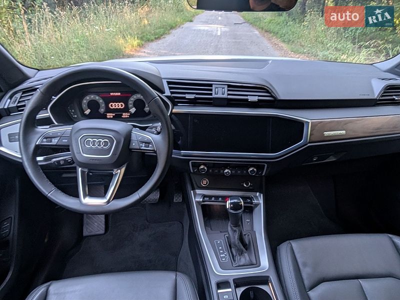 Позашляховик / Кросовер Audi Q3 2024 в Борисполі