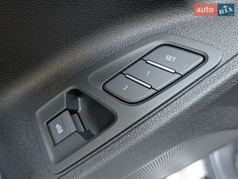 Позашляховик / Кросовер Audi Q3 2024 в Борисполі