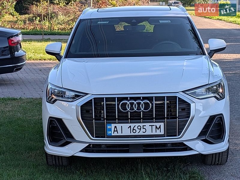Позашляховик / Кросовер Audi Q3 2024 в Борисполі