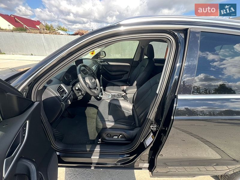 Внедорожник / Кроссовер Audi Q3 2015 в Луцке