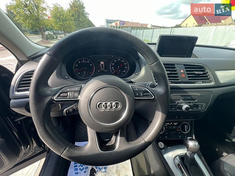 Внедорожник / Кроссовер Audi Q3 2015 в Луцке