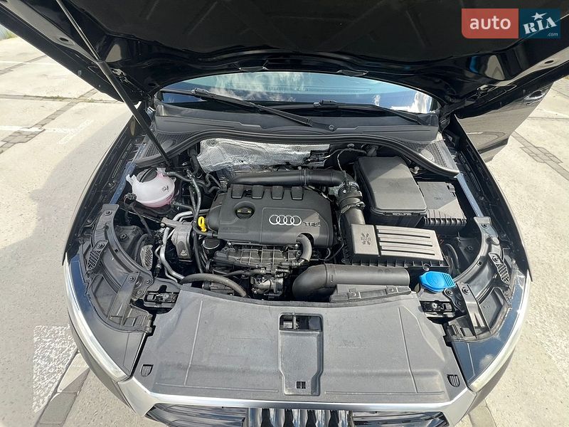Внедорожник / Кроссовер Audi Q3 2015 в Луцке