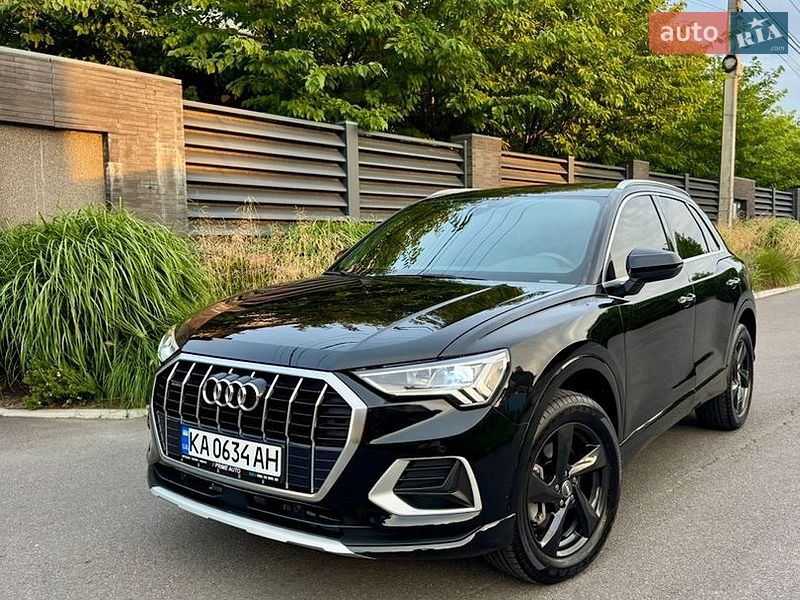 Позашляховик / Кросовер Audi Q3 2020 в Києві