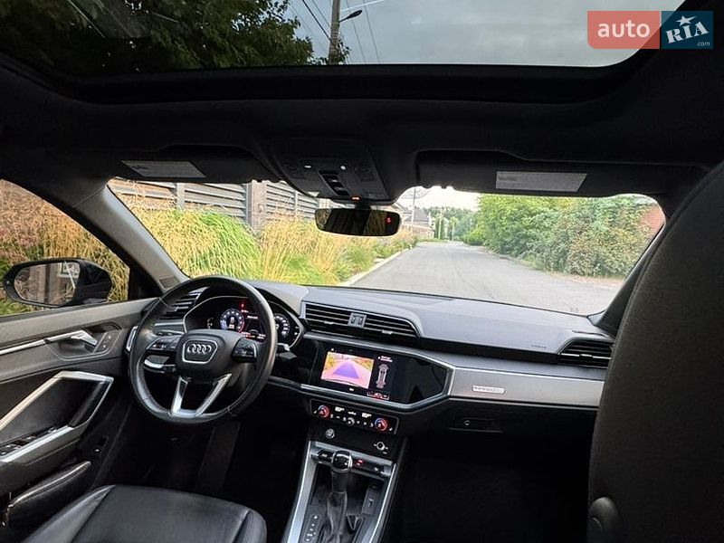 Позашляховик / Кросовер Audi Q3 2020 в Києві