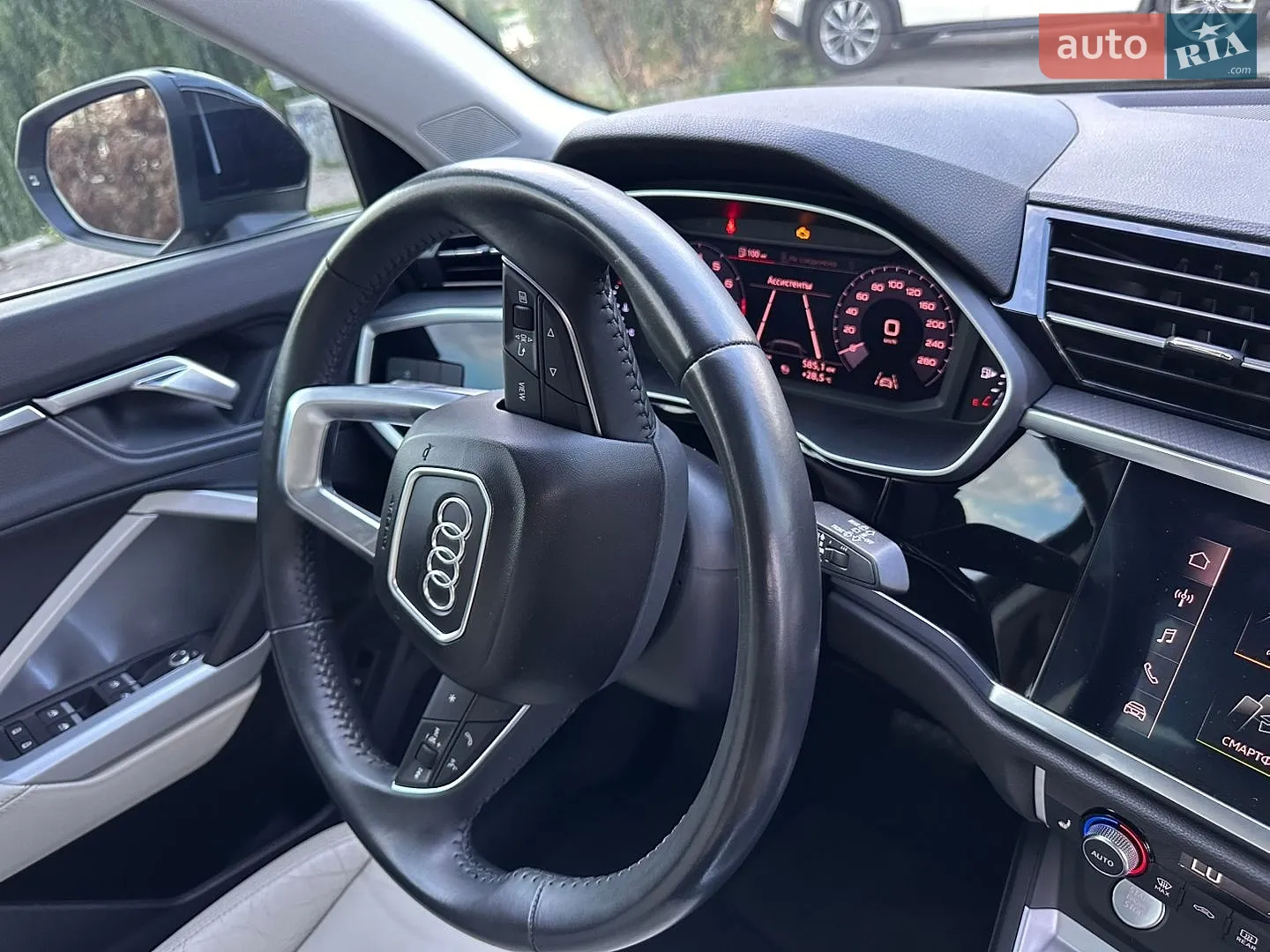 2019 Audi Q3 - мініатюра 13
