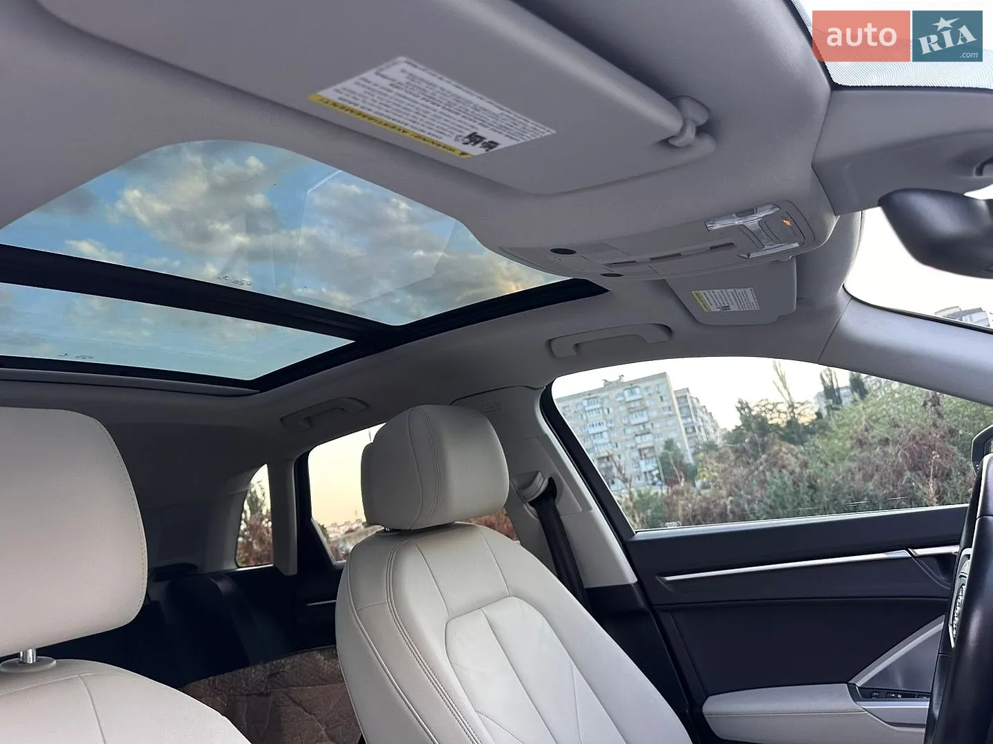 2019 Audi Q3 - мініатюра 15