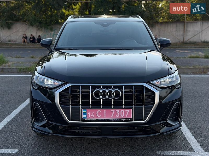 Внедорожник / Кроссовер Audi Q3 2021 в Киеве