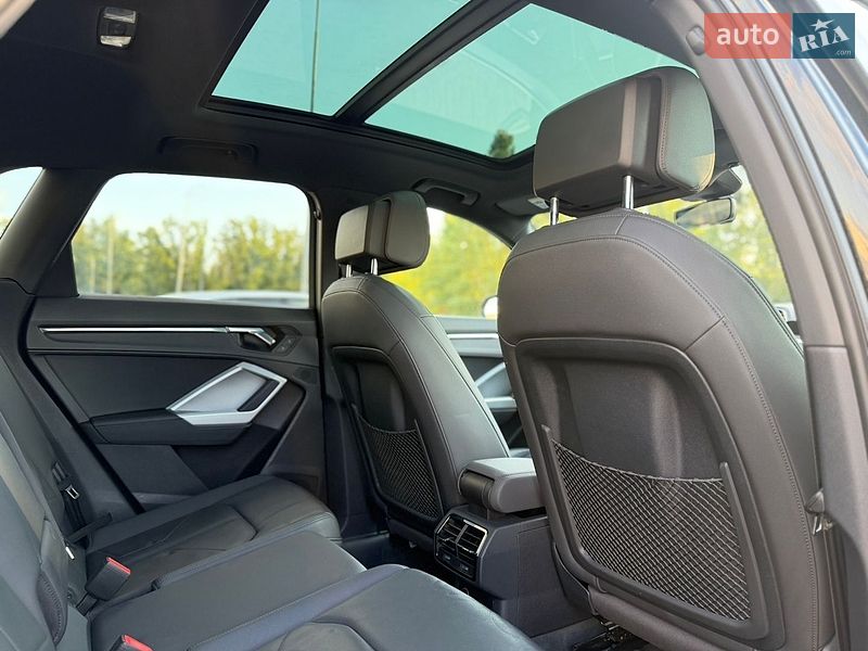 Внедорожник / Кроссовер Audi Q3 2021 в Киеве