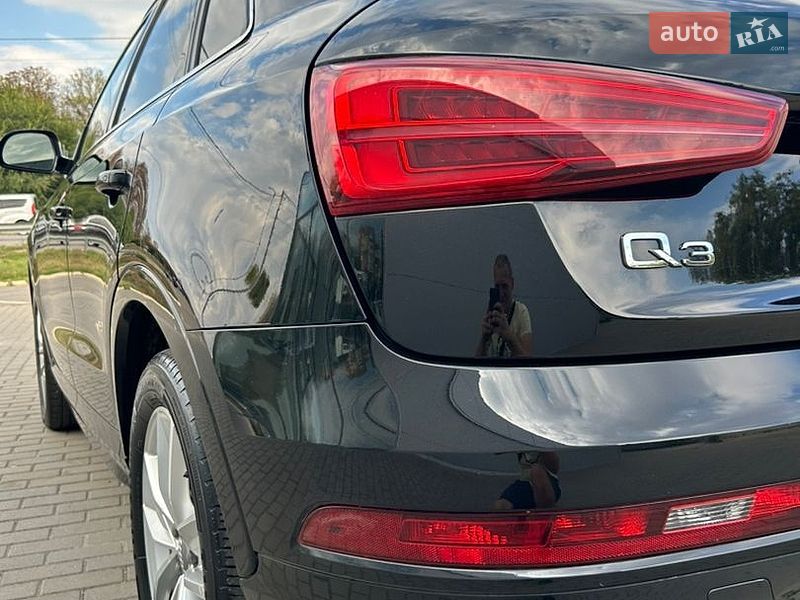 Внедорожник / Кроссовер Audi Q3 2018 в Полтаве