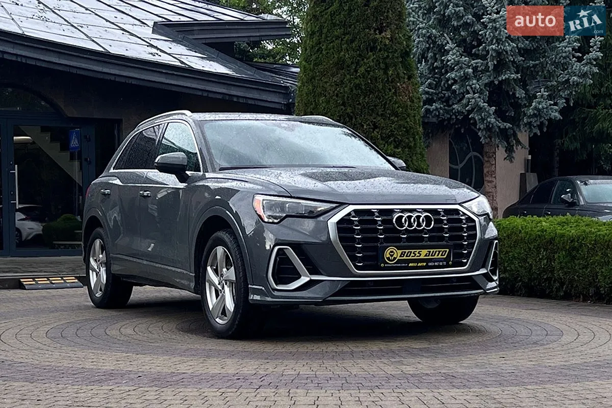 2020 Audi Q3 - фото 1
