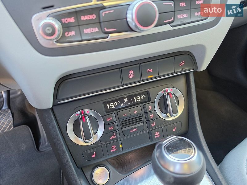 Позашляховик / Кросовер Audi Q3 2015 в Львові