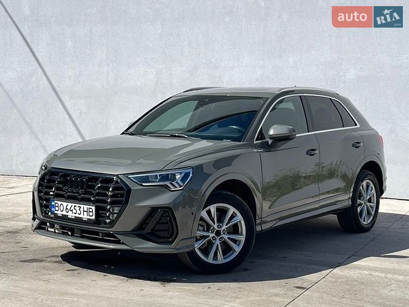 Внедорожник / Кроссовер Audi Q3 2022 в Тернополе