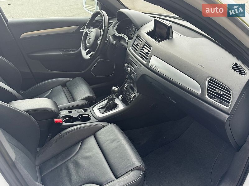 Позашляховик / Кросовер Audi Q3 2015 в Києві фото 11 Позашляховик / Кросовер Audi Q3 2015 в Києві