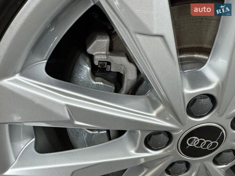 Внедорожник / Кроссовер Audi Q3 2022 в Умани