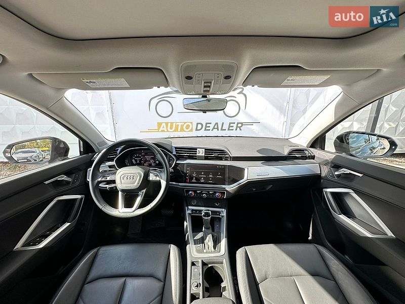 Внедорожник / Кроссовер Audi Q3 2024 в Киеве