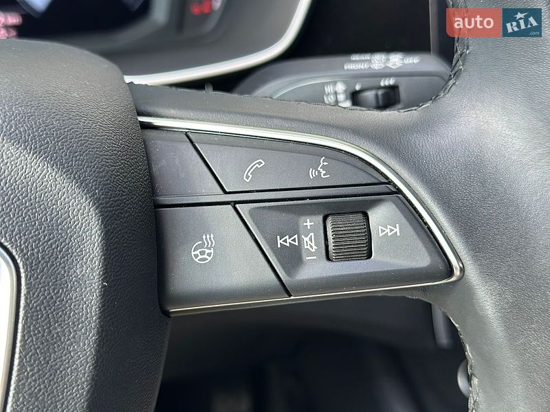 Внедорожник / Кроссовер Audi Q3 2024 в Киеве