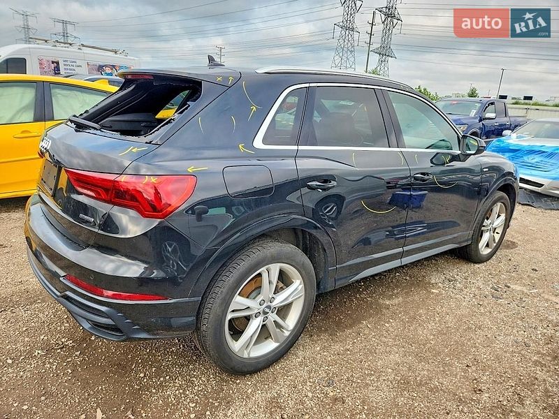 Позашляховик / Кросовер Audi Q3 2020 в Львові