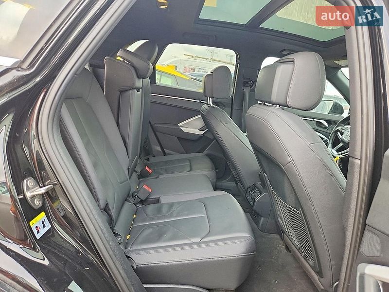 Позашляховик / Кросовер Audi Q3 2020 в Львові
