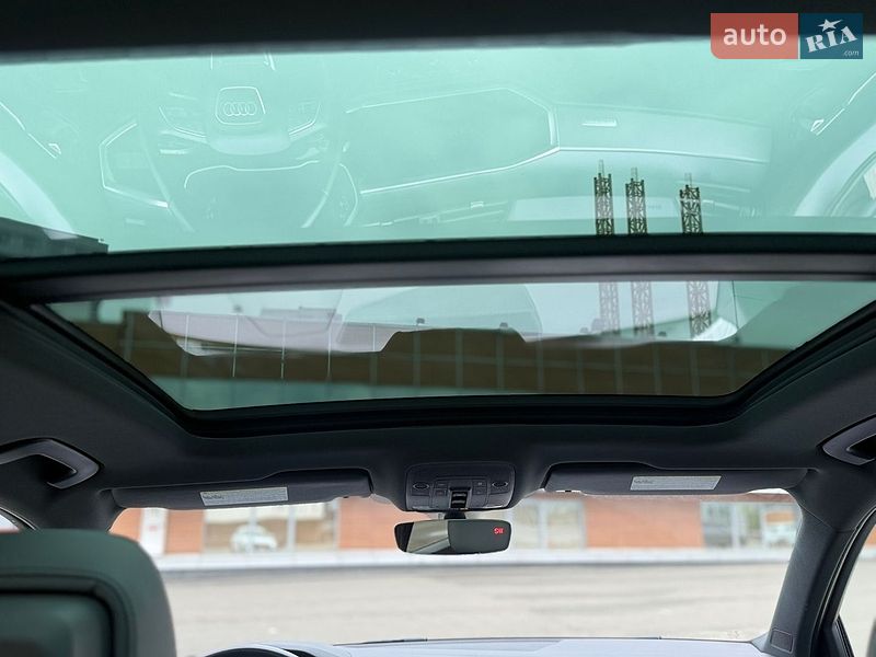 Позашляховик / Кросовер Audi Q3 2021 в Києві фото 20 Позашляховик / Кросовер Audi Q3 2021 в Києві
