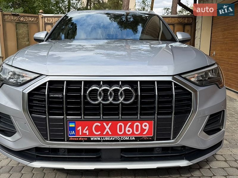 Позашляховик / Кросовер Audi Q3 2020 в Львові