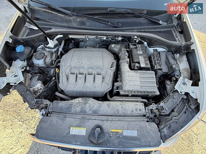 Внедорожник / Кроссовер Audi Q3 2021 в Киеве