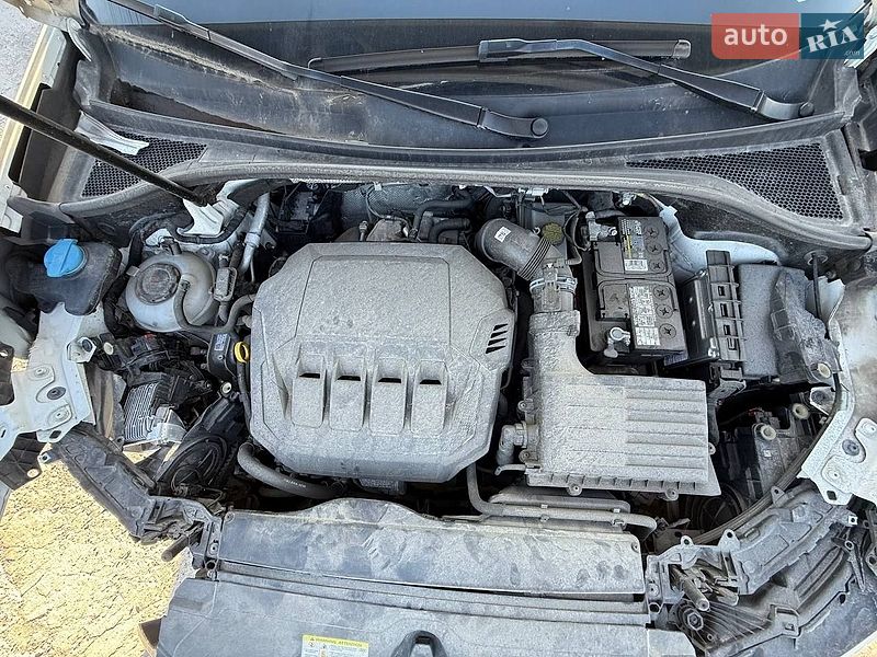 Внедорожник / Кроссовер Audi Q3 2021 в Киеве