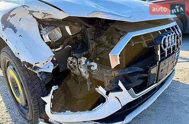 Внедорожник / Кроссовер Audi Q3 2021 в Киеве