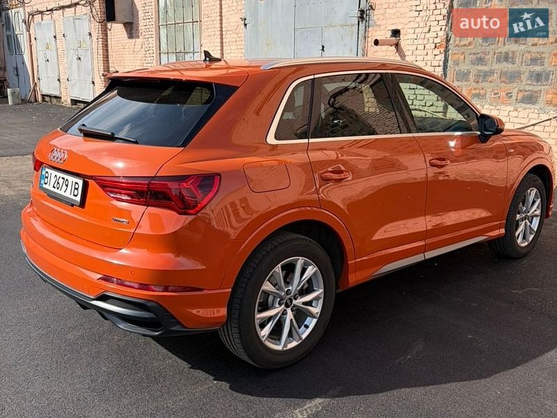 Позашляховик / Кросовер Audi Q3 2022 в Полтаві