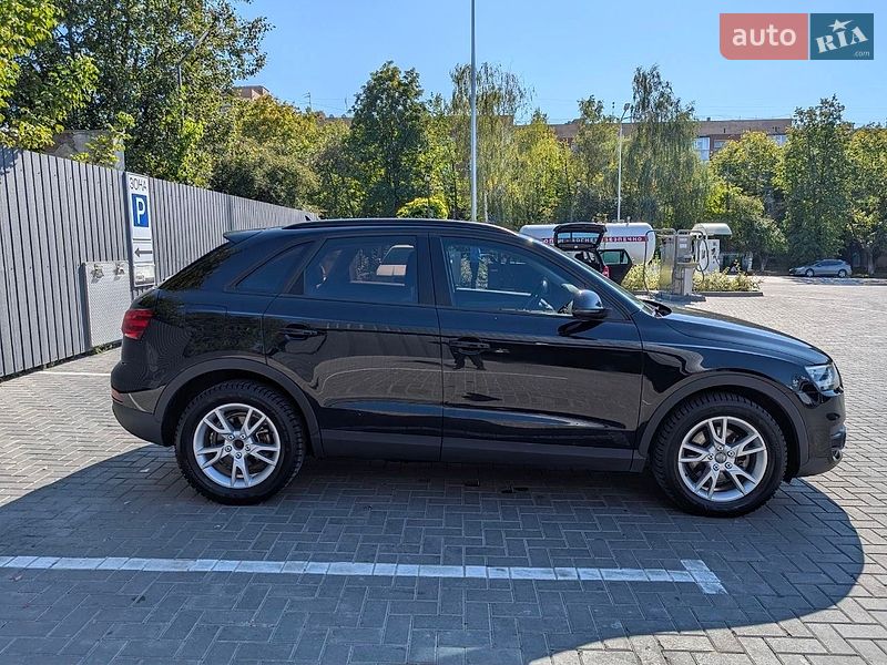 Внедорожник / Кроссовер Audi Q3 2014 в Каменец-Подольском