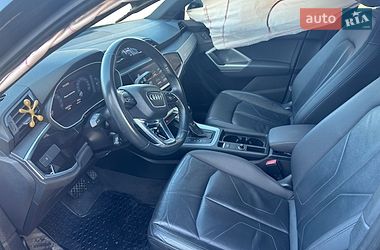 Внедорожник / Кроссовер Audi Q3 2020 в Житомире