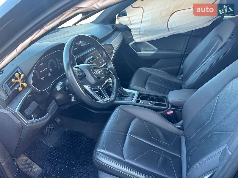 Внедорожник / Кроссовер Audi Q3 2020 в Житомире