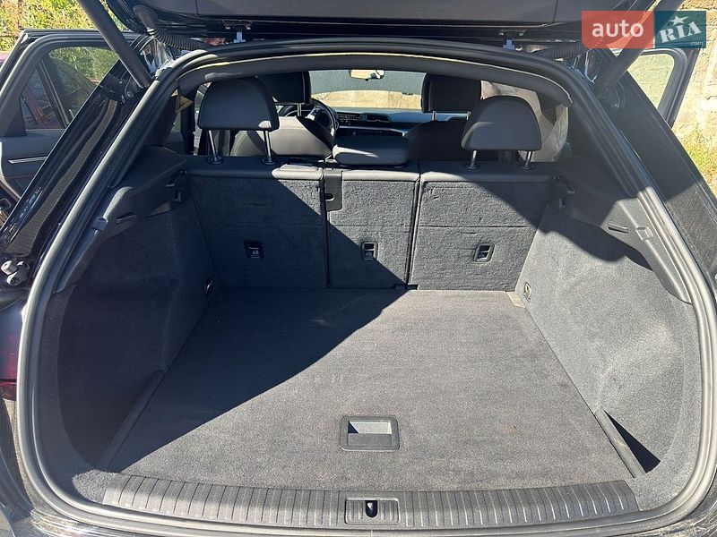 Внедорожник / Кроссовер Audi Q3 2020 в Житомире