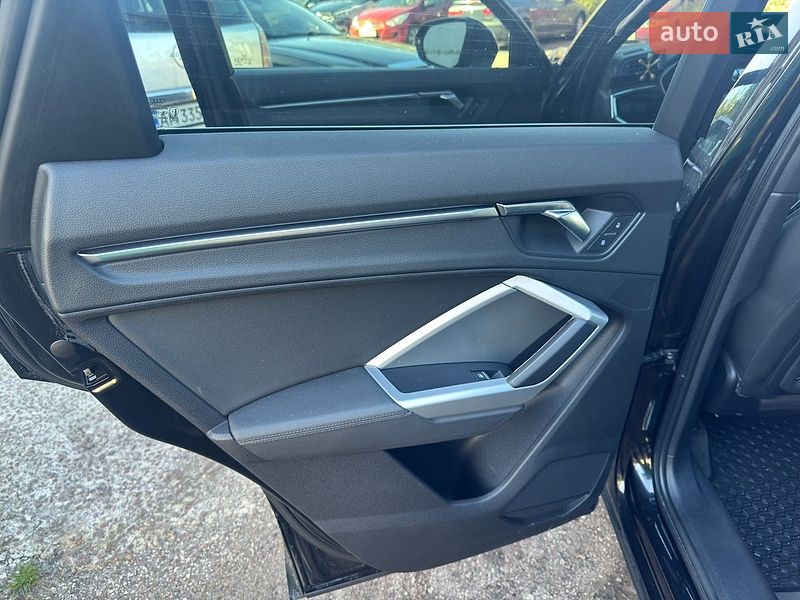 Позашляховик / Кросовер Audi Q3 2020 в Житомирі