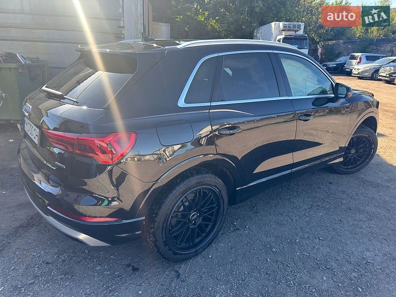Внедорожник / Кроссовер Audi Q3 2020 в Житомире