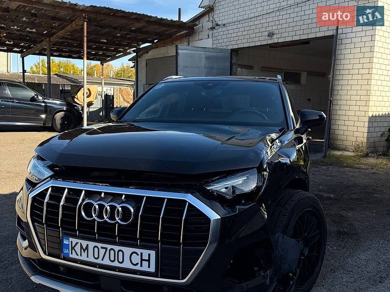 Внедорожник / Кроссовер Audi Q3 2020 в Житомире
