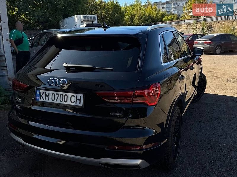 Внедорожник / Кроссовер Audi Q3 2020 в Житомире