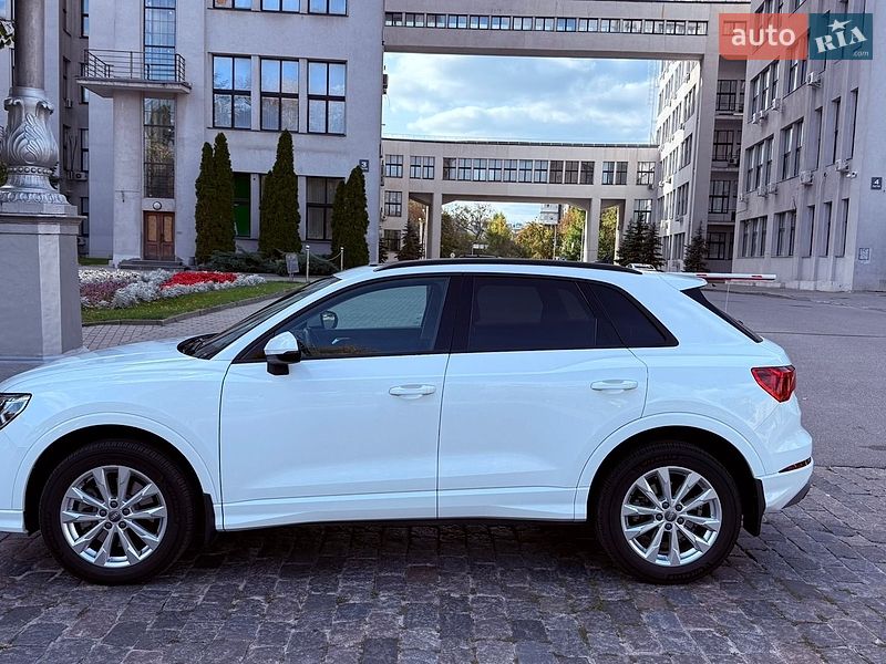 Внедорожник / Кроссовер Audi Q3 2019 в Харькове