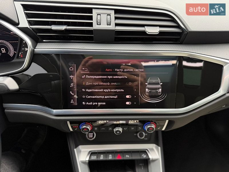 Позашляховик / Кросовер Audi Q3 2021 в Києві