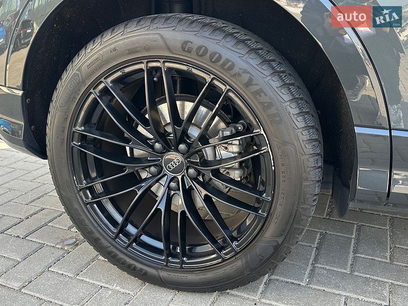 Внедорожник / Кроссовер Audi Q3 2021 в Тернополе