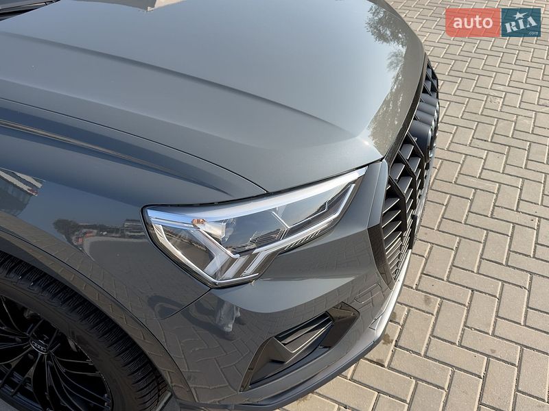 Внедорожник / Кроссовер Audi Q3 2021 в Тернополе