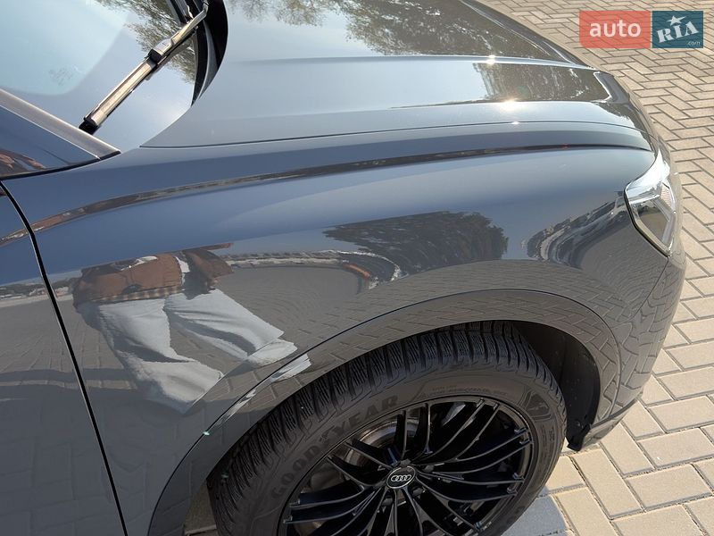 Внедорожник / Кроссовер Audi Q3 2021 в Тернополе