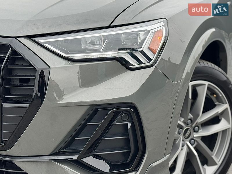 Внедорожник / Кроссовер Audi Q3 2024 в Тернополе