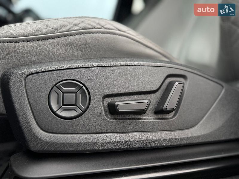 Внедорожник / Кроссовер Audi Q3 2024 в Тернополе
